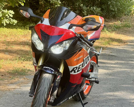 Оранжевый Хонда CBR 1000RR, объемом двигателя 1 л и пробегом 29 тыс. км за 8500 $, фото 1 на Automoto.ua