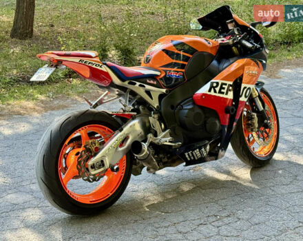 Оранжевый Хонда CBR 1000RR, объемом двигателя 1 л и пробегом 29 тыс. км за 8500 $, фото 7 на Automoto.ua