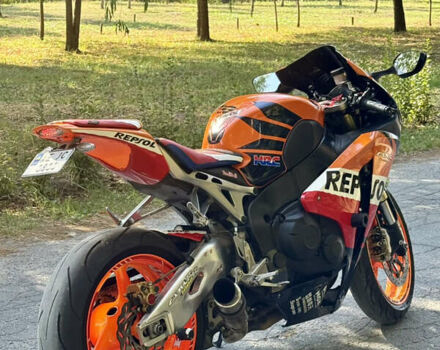 Оранжевый Хонда CBR 1000RR, объемом двигателя 1 л и пробегом 29 тыс. км за 8500 $, фото 3 на Automoto.ua
