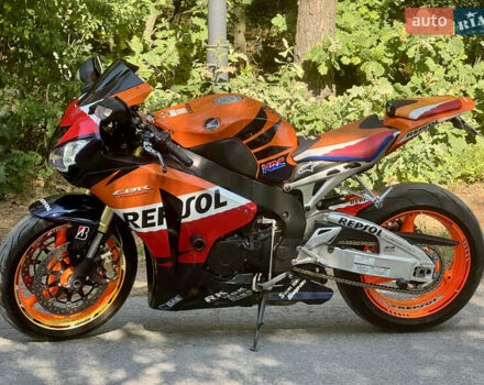 Оранжевый Хонда CBR 1000RR, объемом двигателя 1 л и пробегом 29 тыс. км за 8500 $, фото 6 на Automoto.ua