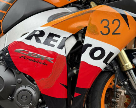 Оранжевый Хонда CBR 1000RR, объемом двигателя 1 л и пробегом 20 тыс. км за 10900 $, фото 8 на Automoto.ua