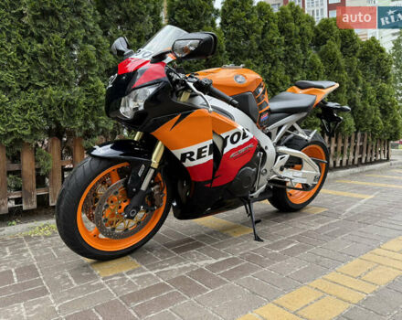 Оранжевый Хонда CBR 1000RR, объемом двигателя 1 л и пробегом 20 тыс. км за 11200 $, фото 15 на Automoto.ua