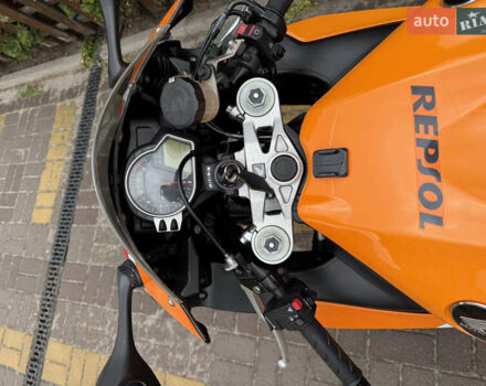 Оранжевый Хонда CBR 1000RR, объемом двигателя 1 л и пробегом 20 тыс. км за 10900 $, фото 12 на Automoto.ua
