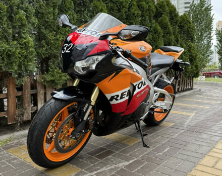 Оранжевый Хонда CBR 1000RR, объемом двигателя 1 л и пробегом 20 тыс. км за 10900 $, фото 5 на Automoto.ua