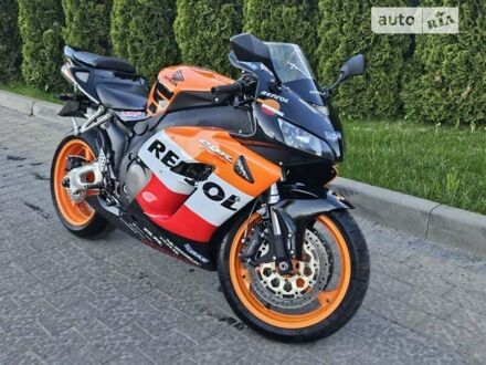 Помаранчевий Хонда CBR 1000RR, об'ємом двигуна 1 л та пробігом 27 тис. км за 5999 $, фото 1 на Automoto.ua