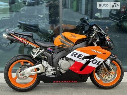 Помаранчевий Хонда CBR 1000RR, об'ємом двигуна 1 л та пробігом 30 тис. км за 6999 $, фото 1 на Automoto.ua