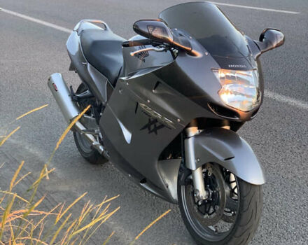 Сірий Хонда CBR 1100XX, об'ємом двигуна 1.1 л та пробігом 40 тис. км за 6800 $, фото 7 на Automoto.ua