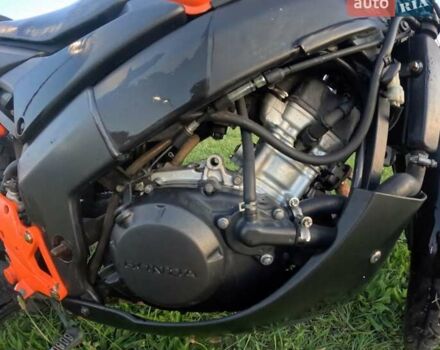Чорний Хонда CBR 125R, об'ємом двигуна 0.13 л та пробігом 20 тис. км за 1100 $, фото 3 на Automoto.ua