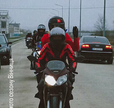 Червоний Хонда CBR 125R, об'ємом двигуна 0 л та пробігом 32 тис. км за 1298 $, фото 4 на Automoto.ua