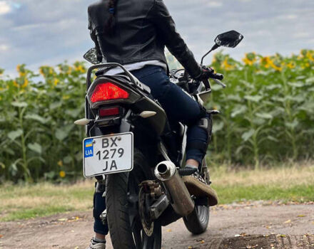 Червоний Хонда CBR 125R, об'ємом двигуна 0 л та пробігом 32 тис. км за 1298 $, фото 2 на Automoto.ua