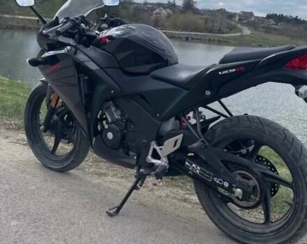 Хонда CBR 125R, об'ємом двигуна 0 л та пробігом 7 тис. км за 2600 $, фото 4 на Automoto.ua