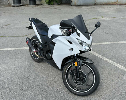 Хонда CBR 125R, об'ємом двигуна 0 л та пробігом 17 тис. км за 1800 $, фото 1 на Automoto.ua