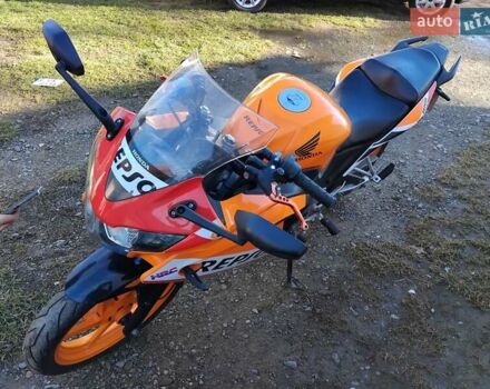 Оранжевый Хонда CBR 125R, объемом двигателя 0.15 л и пробегом 30 тыс. км за 2600 $, фото 5 на Automoto.ua