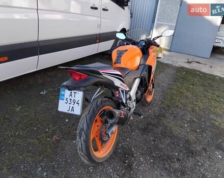 Оранжевый Хонда CBR 125R, объемом двигателя 0.15 л и пробегом 30 тыс. км за 2600 $, фото 8 на Automoto.ua