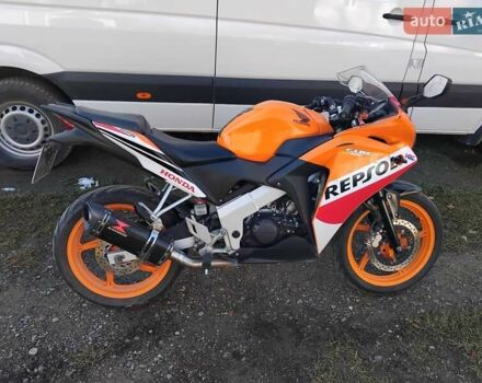 Оранжевый Хонда CBR 125R, объемом двигателя 0.15 л и пробегом 30 тыс. км за 2600 $, фото 9 на Automoto.ua