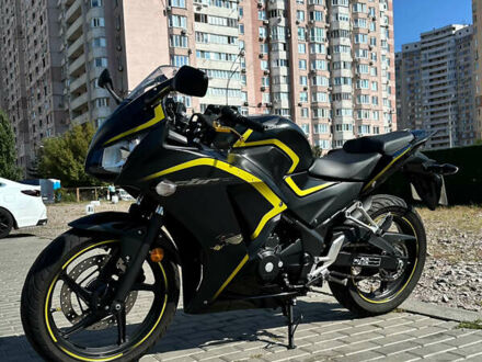 Черный Хонда CBR 300RA, объемом двигателя 0.29 л и пробегом 22 тыс. км за 3799 $, фото 1 на Automoto.ua