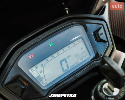 Хонда CBR 500R, объемом двигателя 0.5 л и пробегом 15 тыс. км за 6200 $, фото 7 на Automoto.ua