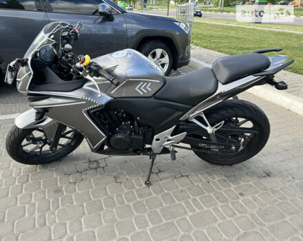 Серый Хонда CBR 500R, объемом двигателя 0.5 л и пробегом 27 тыс. км за 4000 $, фото 2 на Automoto.ua