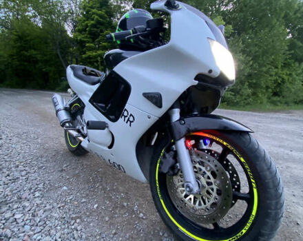 Білий Хонда CBR 600F, об'ємом двигуна 0.6 л та пробігом 50 тис. км за 1850 $, фото 5 на Automoto.ua