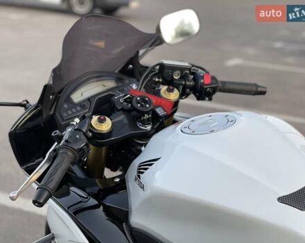 Белый Хонда CBR 600F, объемом двигателя 0.6 л и пробегом 20 тыс. км за 5999 $, фото 18 на Automoto.ua