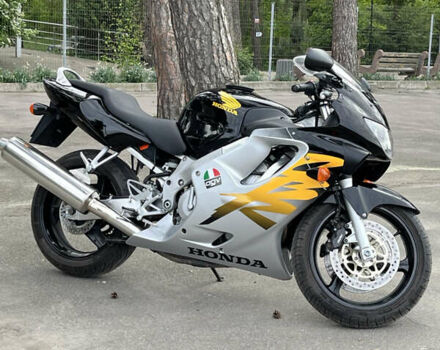 Черный Хонда CBR 600F, объемом двигателя 0.6 л и пробегом 20 тыс. км за 4500 $, фото 9 на Automoto.ua