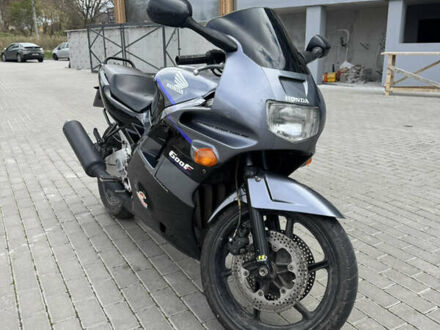 Чорний Хонда CBR 600F, об'ємом двигуна 0.6 л та пробігом 94 тис. км за 2200 $, фото 1 на Automoto.ua