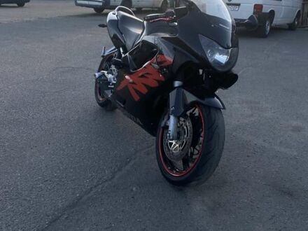 Хонда CBR 600F 2000 у Вінниці на Automoto.ua Чорний Хонда CBR 600F, об'ємом двигуна 0 л та пробігом 70 тис. км за 3600 $, фото 1 на Automoto.ua