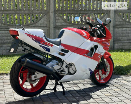 Красный Хонда CBR 600F, объемом двигателя 0.6 л и пробегом 40 тыс. км за 3100 $, фото 9 на Automoto.ua