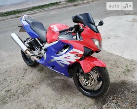 Червоний Хонда CBR 600F, об'ємом двигуна 0.6 л та пробігом 52 тис. км за 4000 $, фото 1 на Automoto.ua