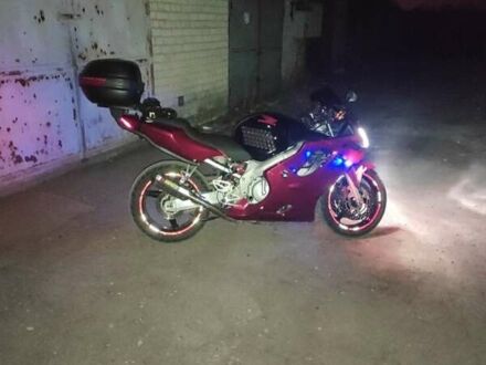Хонда CBR 600F 1999 в Харькове на Automoto.ua Красный Хонда CBR 600F, объемом двигателя 0.6 л и пробегом 52 тыс. км за 3700 $, фото 1 на Automoto.ua