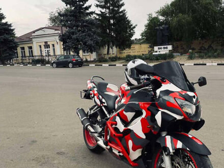 Хонда CBR 600F 2000 в Луцке на Automoto.ua Красный Хонда CBR 600F, объемом двигателя 0.6 л и пробегом 45 тыс. км за 2000 $, фото 1 на Automoto.ua