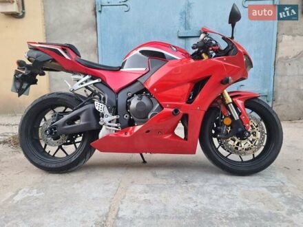 Хонда CBR 600F 2018 у Кам'янське (Дніпродзержинськ) на Automoto.ua Червоний Хонда CBR 600F, об'ємом двигуна 0.6 л та пробігом 8 тис. км за 10000 $, фото 1 на Automoto.ua