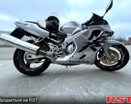 Хонда CBR 600F, объемом двигателя 0.6 л и пробегом 54 тыс. км за 3800 $, фото 1 на Automoto.ua