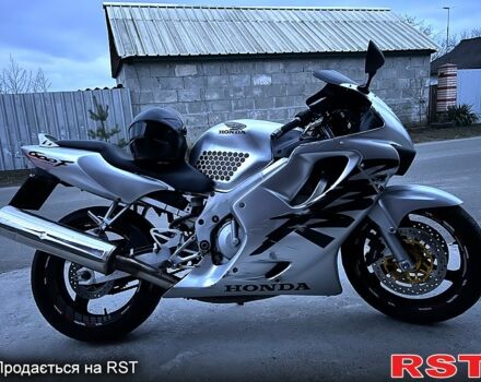 Хонда CBR 600F, объемом двигателя 0.6 л и пробегом 54 тыс. км за 3800 $, фото 4 на Automoto.ua