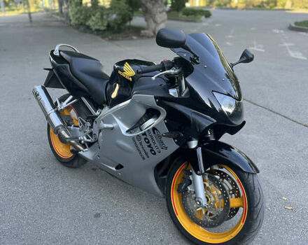 Хонда CBR 600F, объемом двигателя 0 л и пробегом 41 тыс. км за 3900 $, фото 1 на Automoto.ua