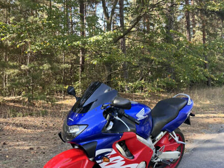 Хонда CBR 600F 2000 у Новых Санжарах на Automoto.ua Хонда CBR 600F, об'ємом двигуна 0.6 л та пробігом 58 тис. км за 3700 $, фото 1 на Automoto.ua