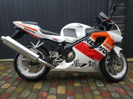Хонда CBR 600F, объемом двигателя 0.6 л и пробегом 0 тыс. км за 5320 $, фото 1 на Automoto.ua