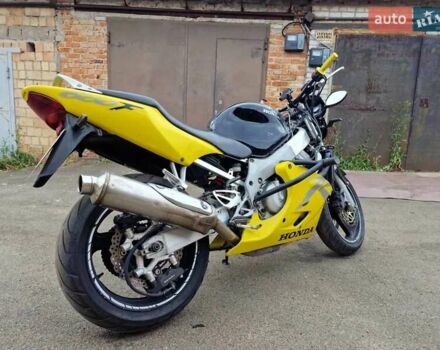 Желтый Хонда CBR 600F, объемом двигателя 0.6 л и пробегом 64 тыс. км за 3250 $, фото 1 на Automoto.ua