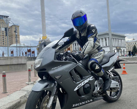 Серый Хонда CBR 600F, объемом двигателя 0.6 л и пробегом 76 тыс. км за 3600 $, фото 15 на Automoto.ua