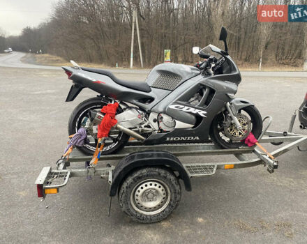 Серый Хонда CBR 600F, объемом двигателя 0.6 л и пробегом 76 тыс. км за 3600 $, фото 17 на Automoto.ua