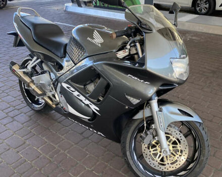 Серый Хонда CBR 600F, объемом двигателя 0.6 л и пробегом 76 тыс. км за 3600 $, фото 11 на Automoto.ua