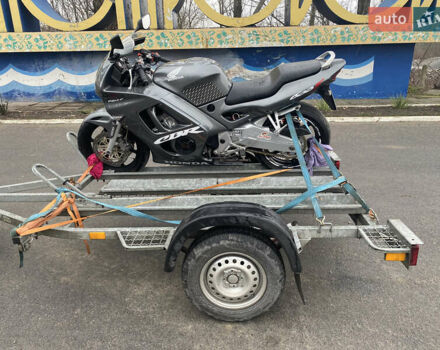 Серый Хонда CBR 600F, объемом двигателя 0.6 л и пробегом 76 тыс. км за 3600 $, фото 18 на Automoto.ua