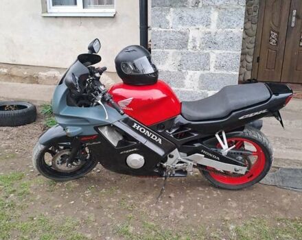 Серый Хонда CBR 600F, объемом двигателя 0.6 л и пробегом 620 тыс. км за 2500 $, фото 3 на Automoto.ua