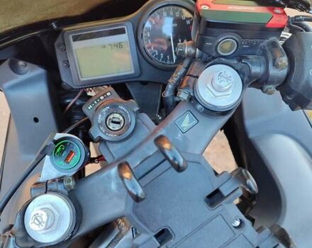 Черный Хонда CBR 600F4i, объемом двигателя 0.6 л и пробегом 56 тыс. км за 5300 $, фото 5 на Automoto.ua