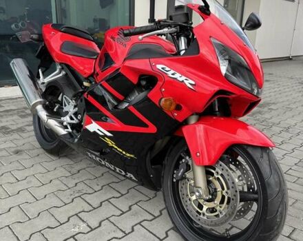 Красный Хонда CBR 600F4i, объемом двигателя 0.6 л и пробегом 17 тыс. км за 5999 $, фото 3 на Automoto.ua