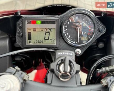 Красный Хонда CBR 600F4i, объемом двигателя 0.6 л и пробегом 17 тыс. км за 5999 $, фото 25 на Automoto.ua