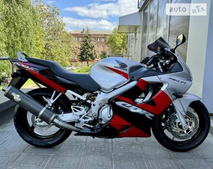 Хонда CBR 600F4i, объемом двигателя 0.6 л и пробегом 34 тыс. км за 5299 $, фото 1 на Automoto.ua