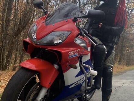 Хонда CBR 600F4i 2002 у Києві на Automoto.ua Хонда CBR 600F4i, об'ємом двигуна 0 л та пробігом 29 тис. км за 4400 $, фото 1 на Automoto.ua
