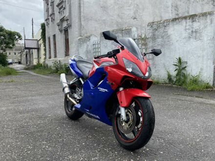 Хонда CBR 600F4i 2002 у Печенегах на Automoto.ua Хонда CBR 600F4i, об'ємом двигуна 0.6 л та пробігом 55 тис. км за 5000 $, фото 1 на Automoto.ua
