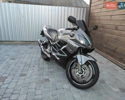 Серый Хонда CBR 600F4i, объемом двигателя 0.6 л и пробегом 37 тыс. км за 4950 $, фото 21 на Automoto.ua